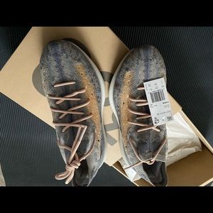 Yeezy reflective mist size 11